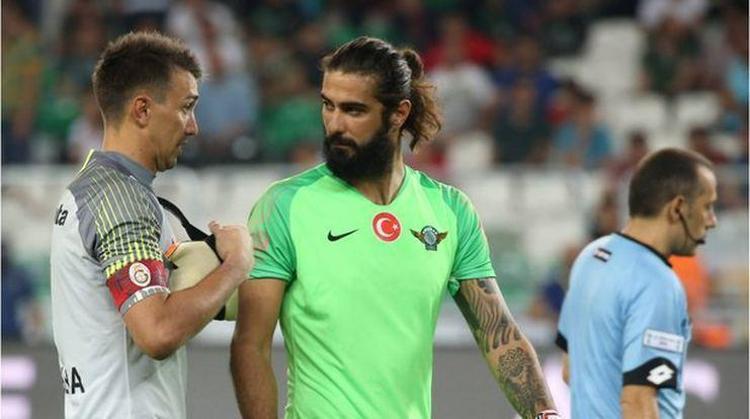 1. Ligin en çok kurtarış yapan kalecisi bir Galatasaraylı İsmail Çipe...