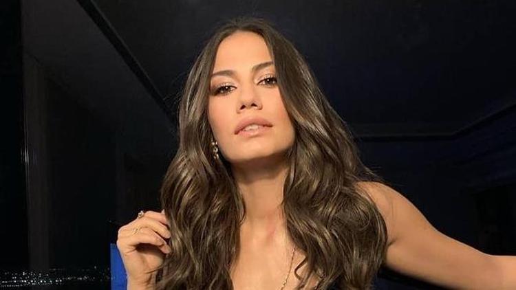 Demet Özdemir, güneş banyosu yaptı
