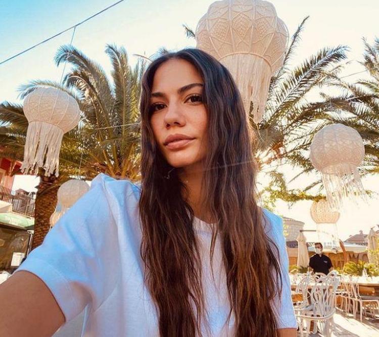 Demet Özdemir, güneş banyosu yaptı