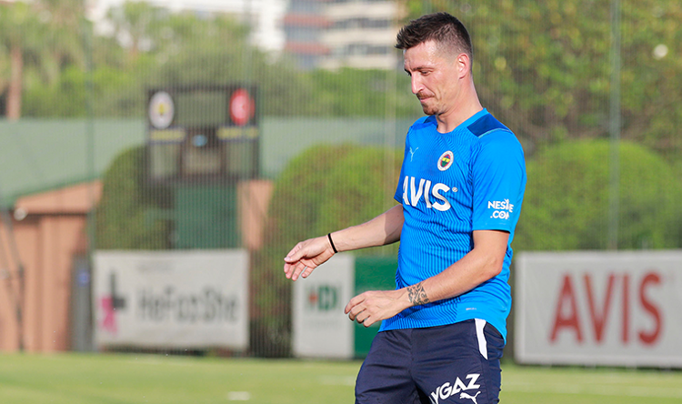 Fenerbahçede transfer sürprizi Onlar da gidiyor