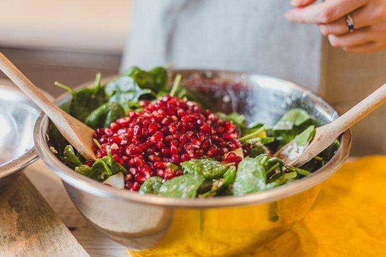 NAR SALATASI TARİFİ