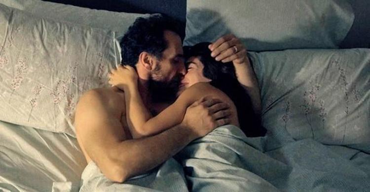 Hazar Ergüçlü ve Fırat Çelikten aşkın tarifi
