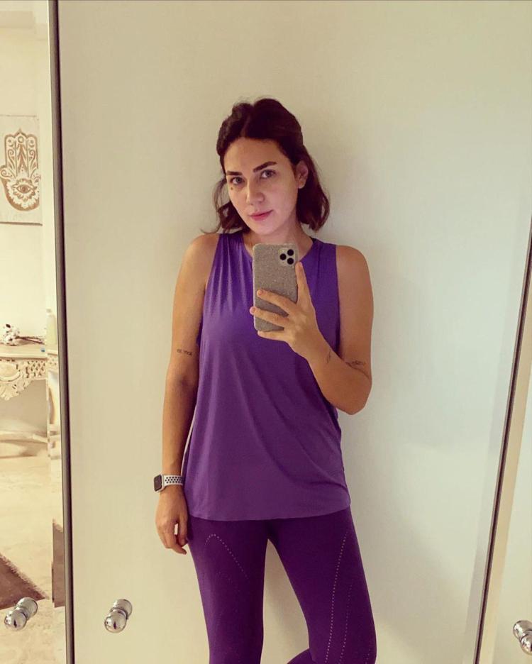 Buse Varol uğradığı şiddeti takipçileriyle paylaştı