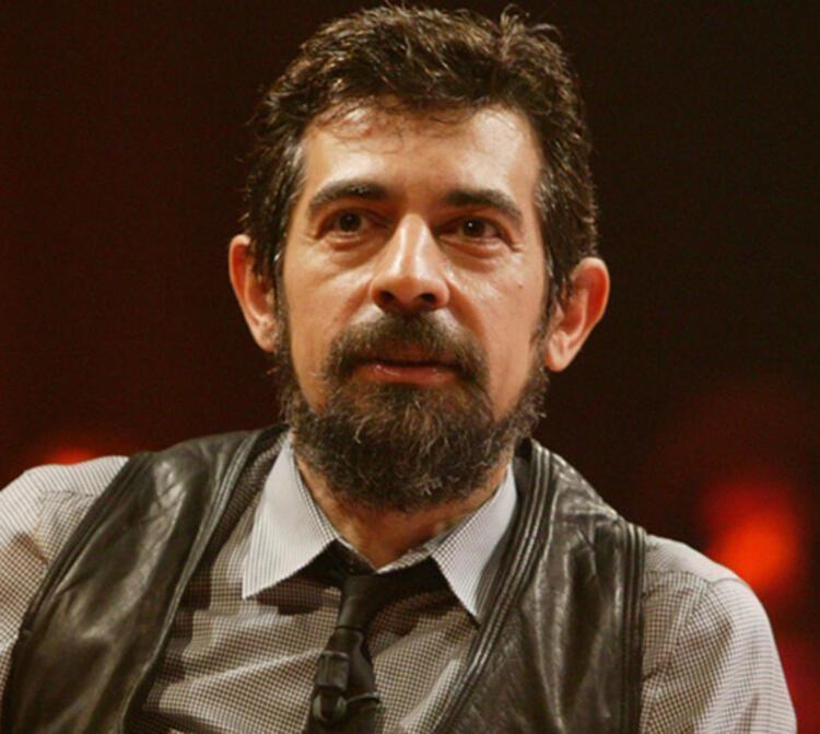 Cenk Erenden Okan Bayülgene çok sert tepki: Dayak yememek için kendini müdüriyete kilitledi