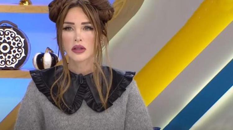 Deniz Akkaya o haberler sonrası canlı yayına çekiçle çıktı