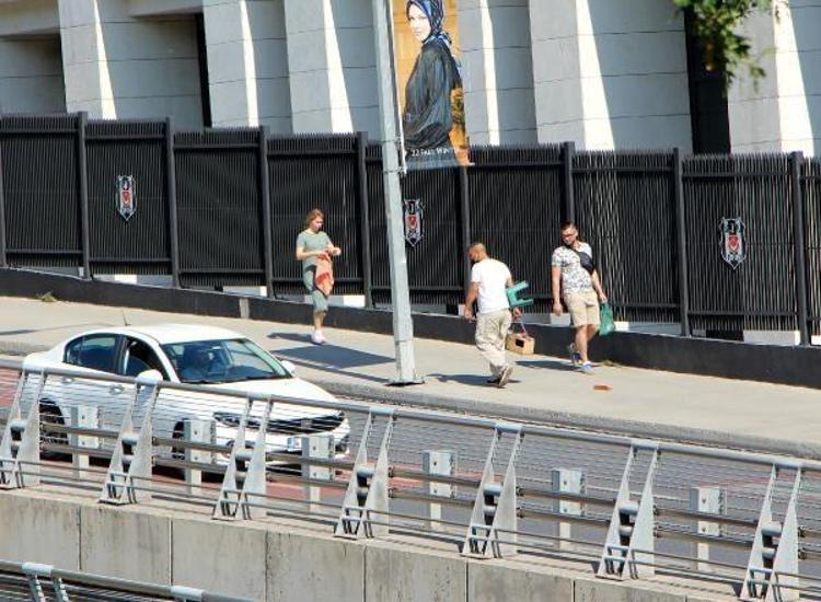 İstanbul’da turistlere fırçalı tuzak O anlar kamerada…