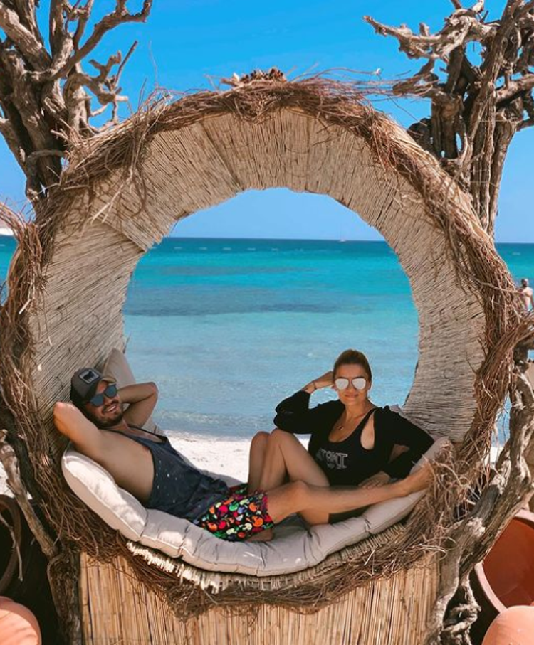 Gülşah Saraçoğlu ile Deha Bilimlier’in yasak aşk yaşadığı iddia edilmişi... Aslı Bilimlier gözyaşlarına hakim olamadı