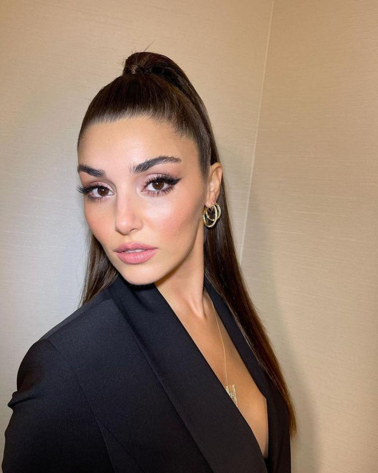 Hande Erçelden duygusal paylaşım