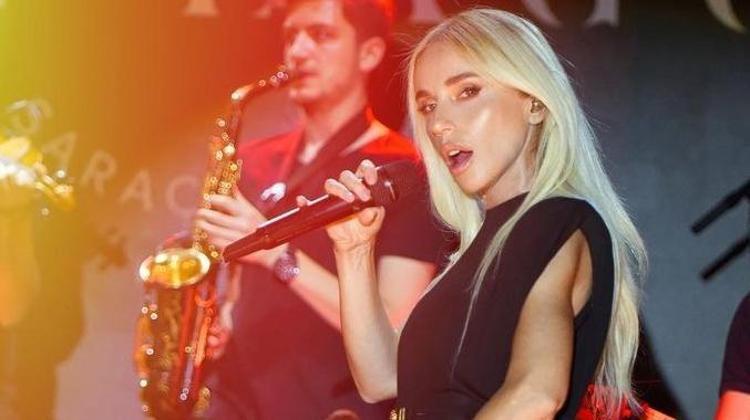 Gülşen geleneği bozmadı Cesur tarzıyla dikkat çekti