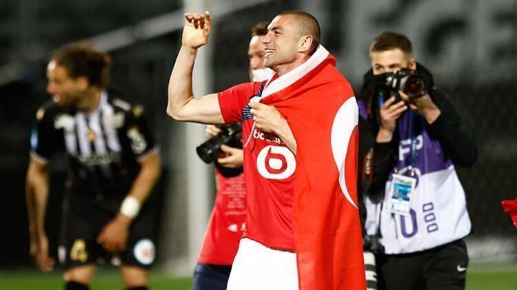 Burak Yılmazın ismi Süper Lig devleri ile anılıyor Babası tartışmalara son noktayı koydu...