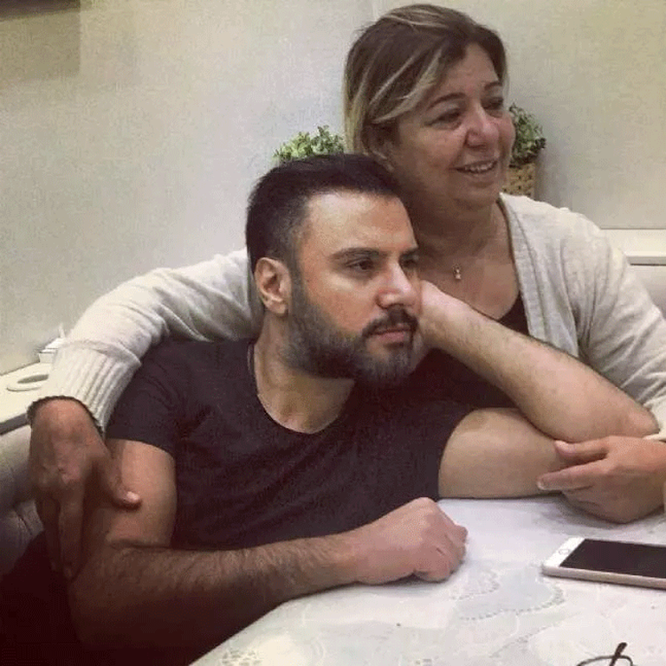 Alişan, şimdi de 2 kadın arasında kaldı