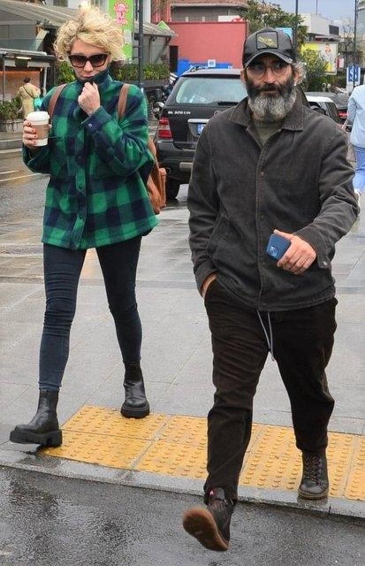 Fırat Tanış, kız arkadaşıyla görüntülendi