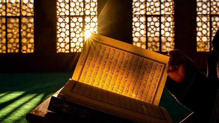 Peygamber Efendimizin Kadir Gecesinde okuduğu dua Kadir Gecesi duası Türkçe ve Arapça okunuşu