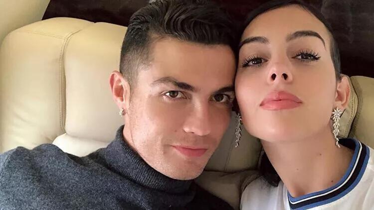 Cristiano Ronaldo ve Georgina Rodriguezin bebeklerinin ismi belli oldu