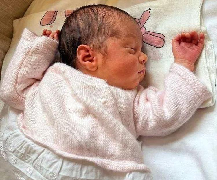 Cristiano Ronaldo ve Georgina Rodriguezin bebeklerinin ismi belli oldu