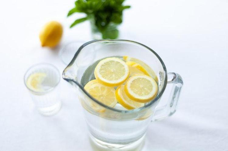 Her sabah limonlu su içtiğinizde ne olur