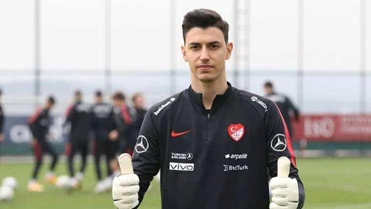 Fenerbahçe, Galatasaraylı eski isim ile anlaştı Altay ile rekabete girecekler
