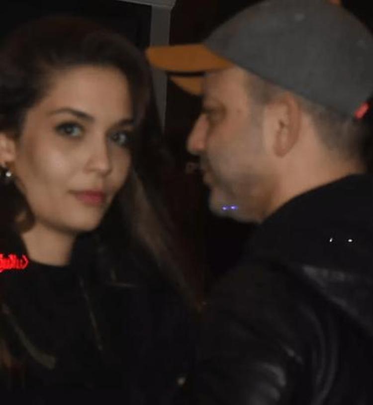 İŞTE YENİ SEVGİLİSİ...