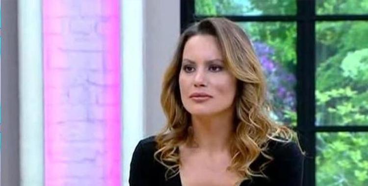 Yıldız Asyalı sahnede zor anlar yaşadı