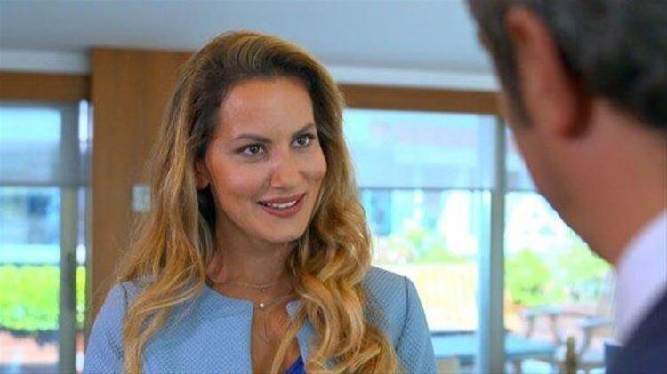 Yıldız Asyalı sahnede zor anlar yaşadı
