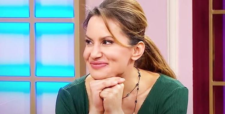 Yıldız Asyalı sahnede zor anlar yaşadı