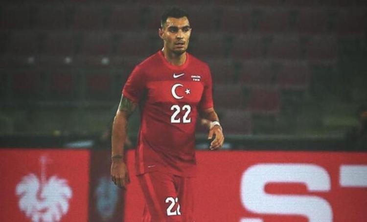 BİRÇOK POZİSYONDA OYNUYOR