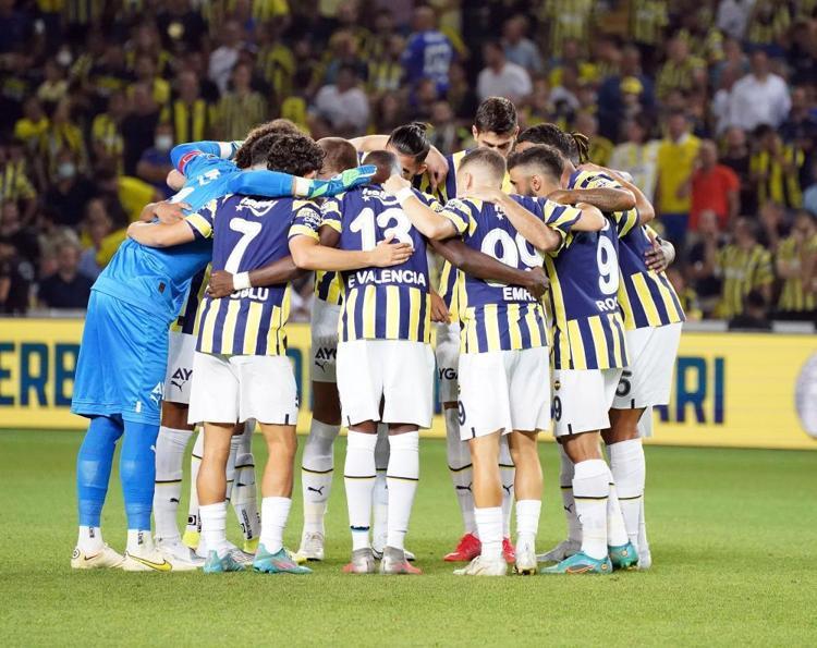 Fenerbahçede iki flaş ayrılık Servet değerinde teklif