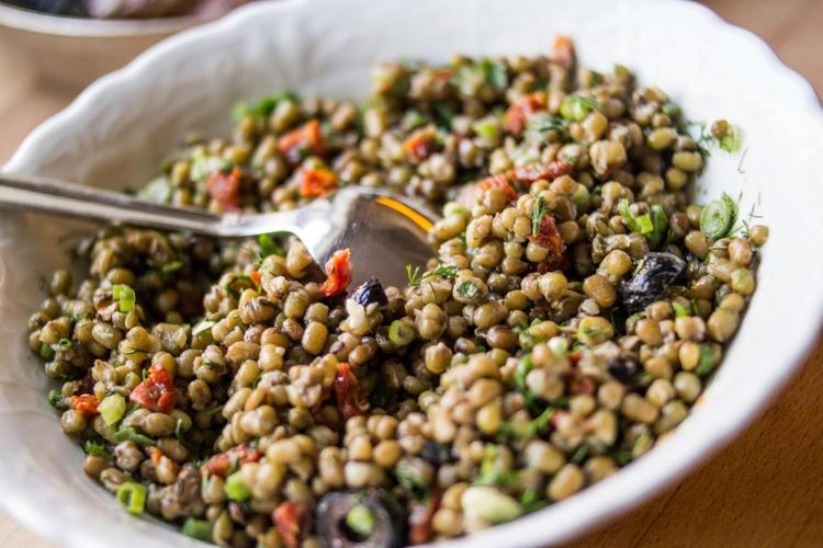 MAŞ FASULYESİ SALATASI TARİFİ