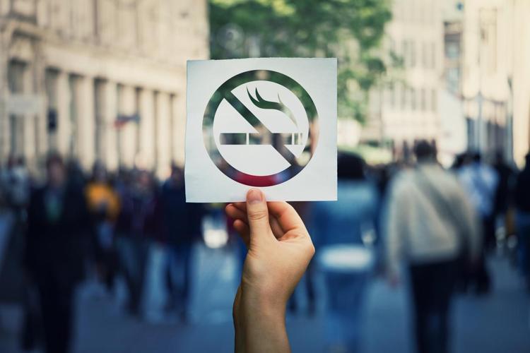Sigarayı bırakamamanın nedeni çocuklukta saklı