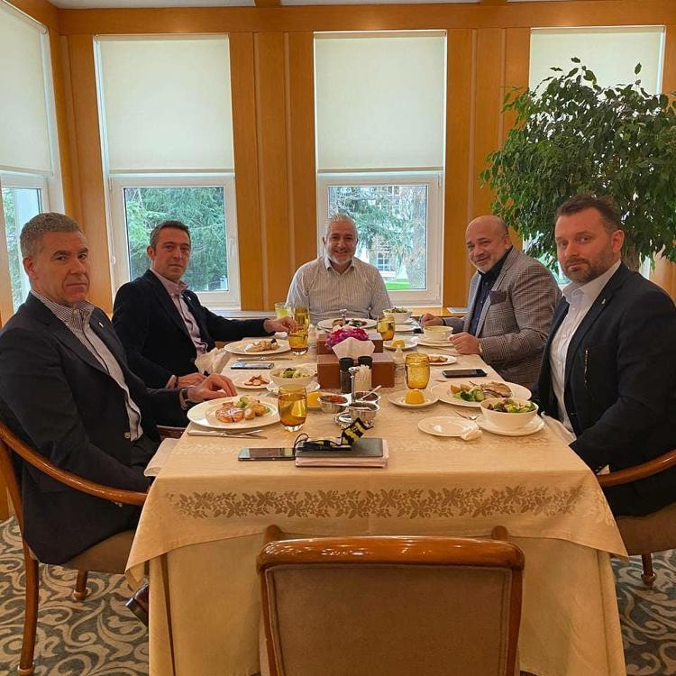 Fenerbahçe ile Adana Demirspor arasında son gün alışverişi