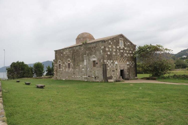 Yason Burnu Yarımadasında restorasyonu biten kilise ziyarete açıldı