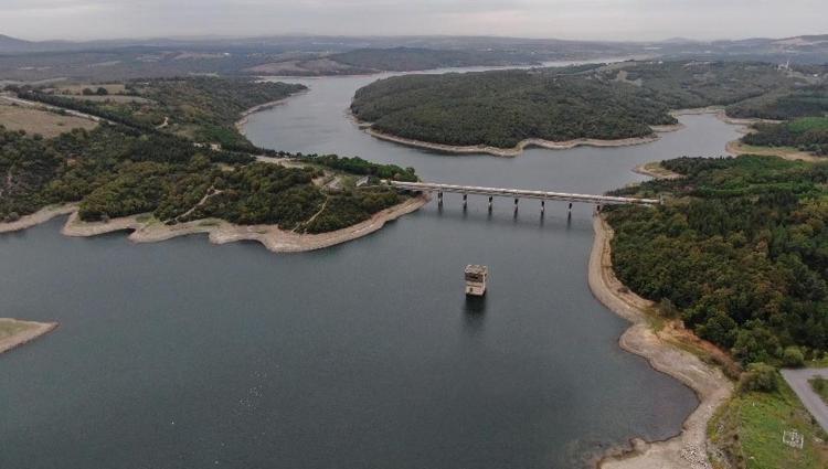 İstanbulun barajlarında doluluk oranı yüzde 50nin altına düştü