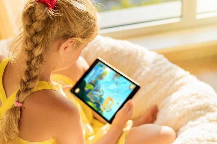Telefon veya tablet kullanımı çocuk için ödül ya da ceza olmamalı! - Sağlık Haberleri