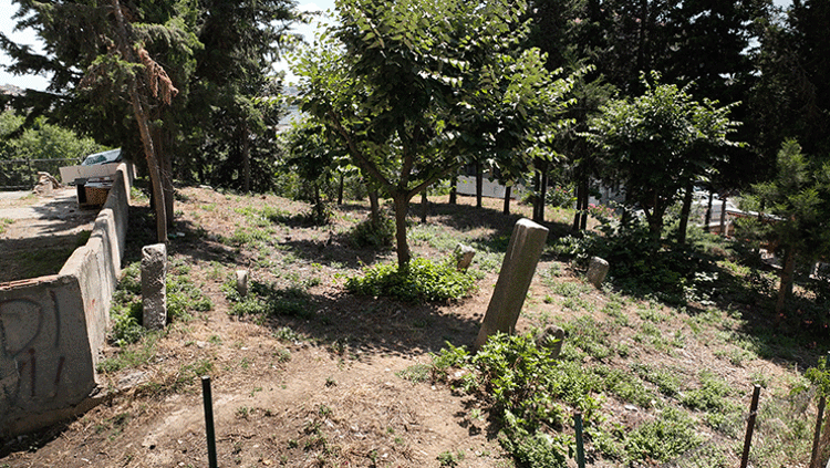 İlk bakışta fark etmek çok zor İstanbul’un bilinmeyen toplu cellat mezarlığı