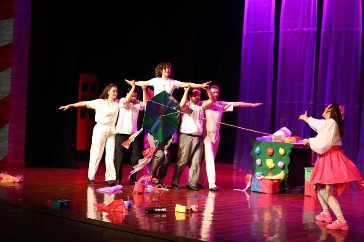 Şehir tiyatrosunda çocuklar için perde açıldı