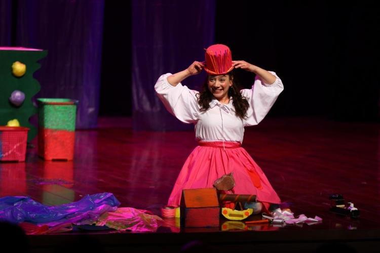 Şehir tiyatrosunda çocuklar için perde açıldı