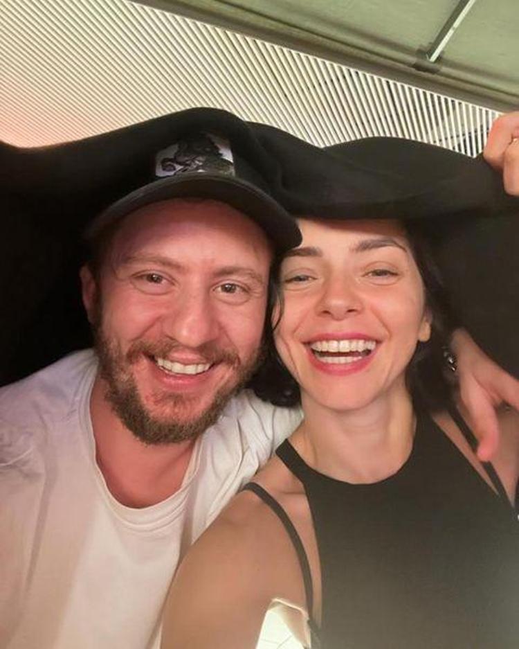 Merve Boluğur eşiyle müzik çalışması mı yapacak