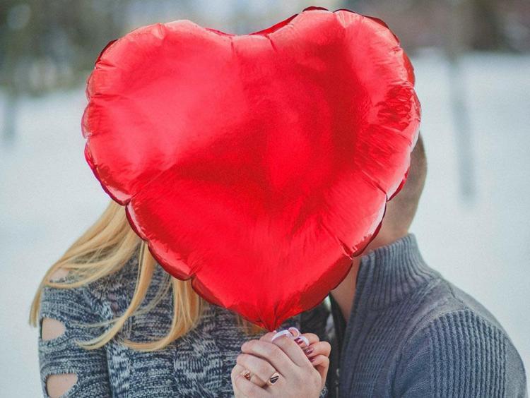 Aşık olmayı çok seven 5 burç