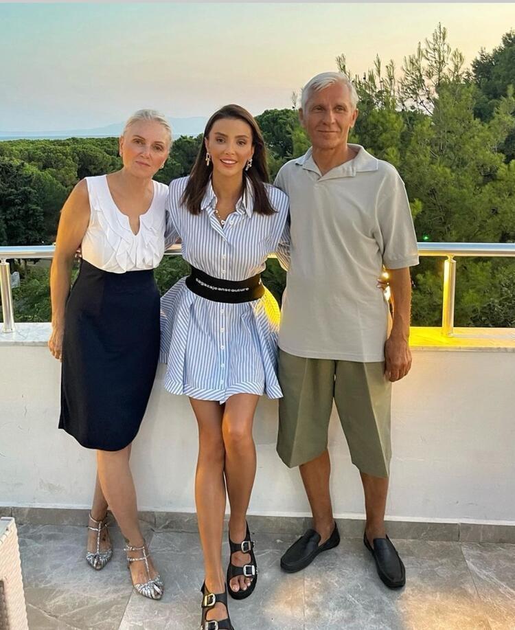 Özge Ulusoyun babası son yolculuğuna uğurlandı