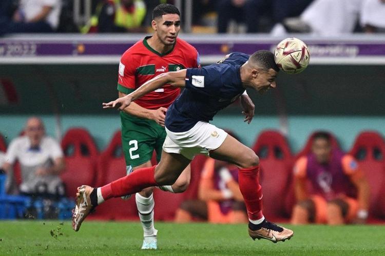 Kylian Mbappe, Achraf Hakimiyi teselli etti