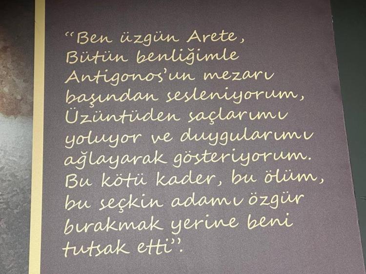2 bin 500 yıllık aşk mesajı: Üzüntüden saçlarımı yoluyor ve duygularımı ağlayarak gösteriyorum