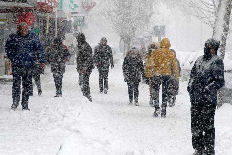 İSTANBULDA YARIN VE CUMARTESİ YAĞMUR VAR
