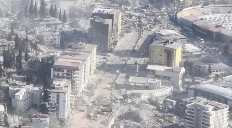 Metallicadan deprem bölgesinde büyük bağış