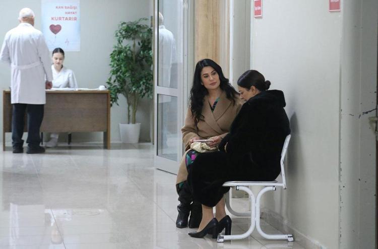Türkan, Somer’i Mine’nin yanında buldu