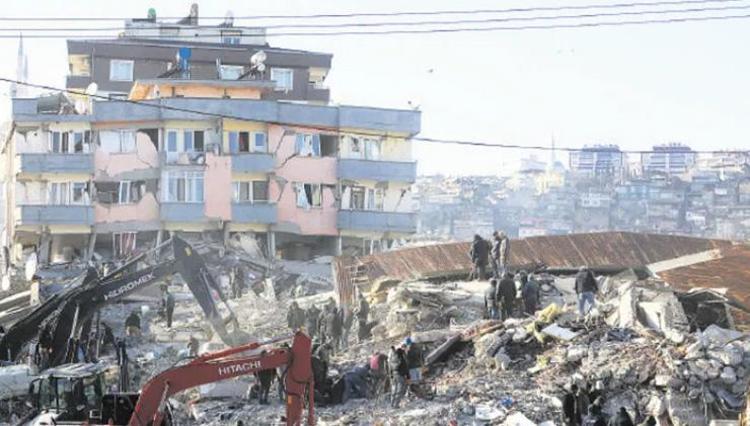Depremlerde toplam kaç kişi öldü 28 Şubat 2023 depremde ölenlerin güncel sayısı