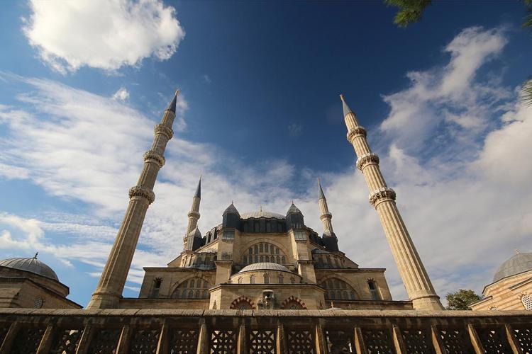 03 Mart 2023 Cuma namazı saat kaçta, ne zaman kılınacak Öğlen ezanı saat kaçta okunacak, Cuma namazı saat kaçta kılınacak