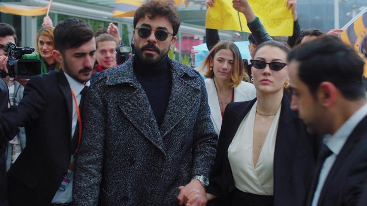 Kraliçe dizisi konusu nedir, oyuncuları kimler Kanal Dnin yeni dizisi Kraliçe dizisi ne zaman başlıyor, uyarlama mı