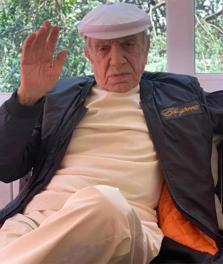 Kanserle mücadele eden Aydemir Akbaş sağlık durumu hakkında bilgi verdi