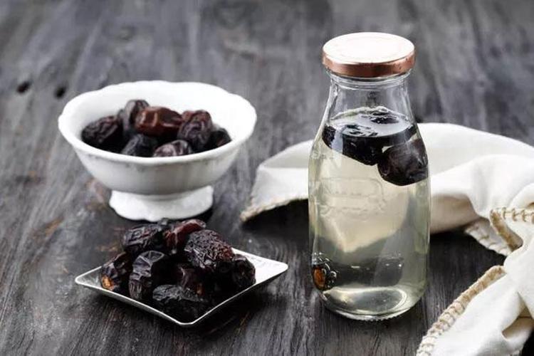 HURMA CİLDİ YENİLER VE GÜZELLEŞTİRİR