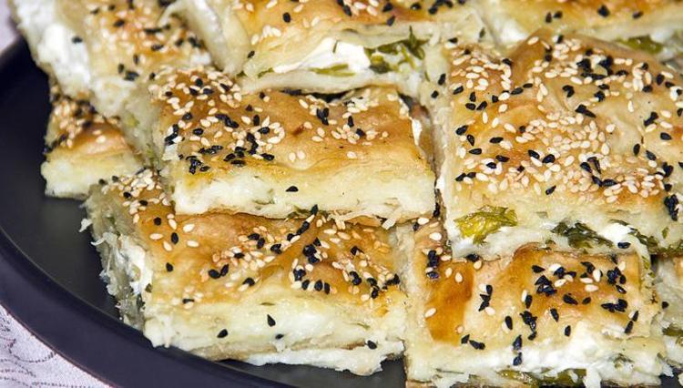 SAHURDA TOK TUTAN KOLAY BÖREK TARİFİ